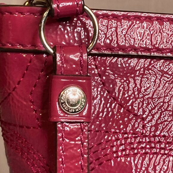 COACH Gallery Tote - Fuchsia Patent Leather - Picture 11 of 13